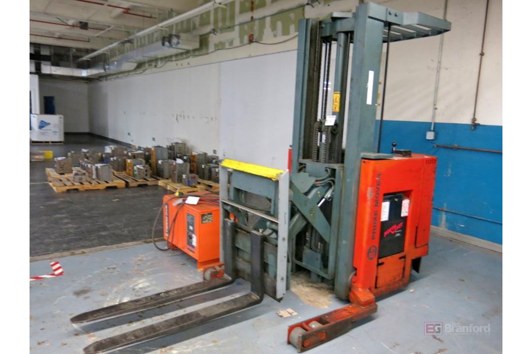 BT Prime Mover Model RR30C 3000-Lb Cap. Narrow Aisle Forklift - Image 8 of 8