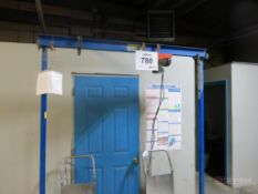 Vestil 600lb. Capacity Portable Gantry Crane