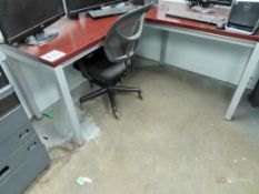 L-Shaped Office Desks [no contents]