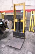Big Joe Model 1518-R5, 1,500-Lbs. Capacity Hydraulic/Electric Lift Cart