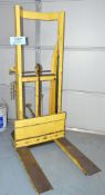 No Name Approximately 750-Lbs. Capacity Hydraulic Walk Behind Foot Operated Lift Cart
