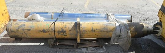 Lot-Lift Systems 100-Ton Capacity Cylinder with Spare Tubes on (1) Pallet