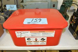 Grizzly G4012, 3 1/2-Gallon Bench Top Parts Washer Tank with Fluid