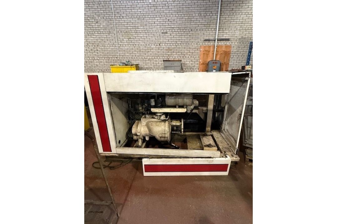 Gardner Denver Compressor, Model # EBPQMB - Image 3 of 8
