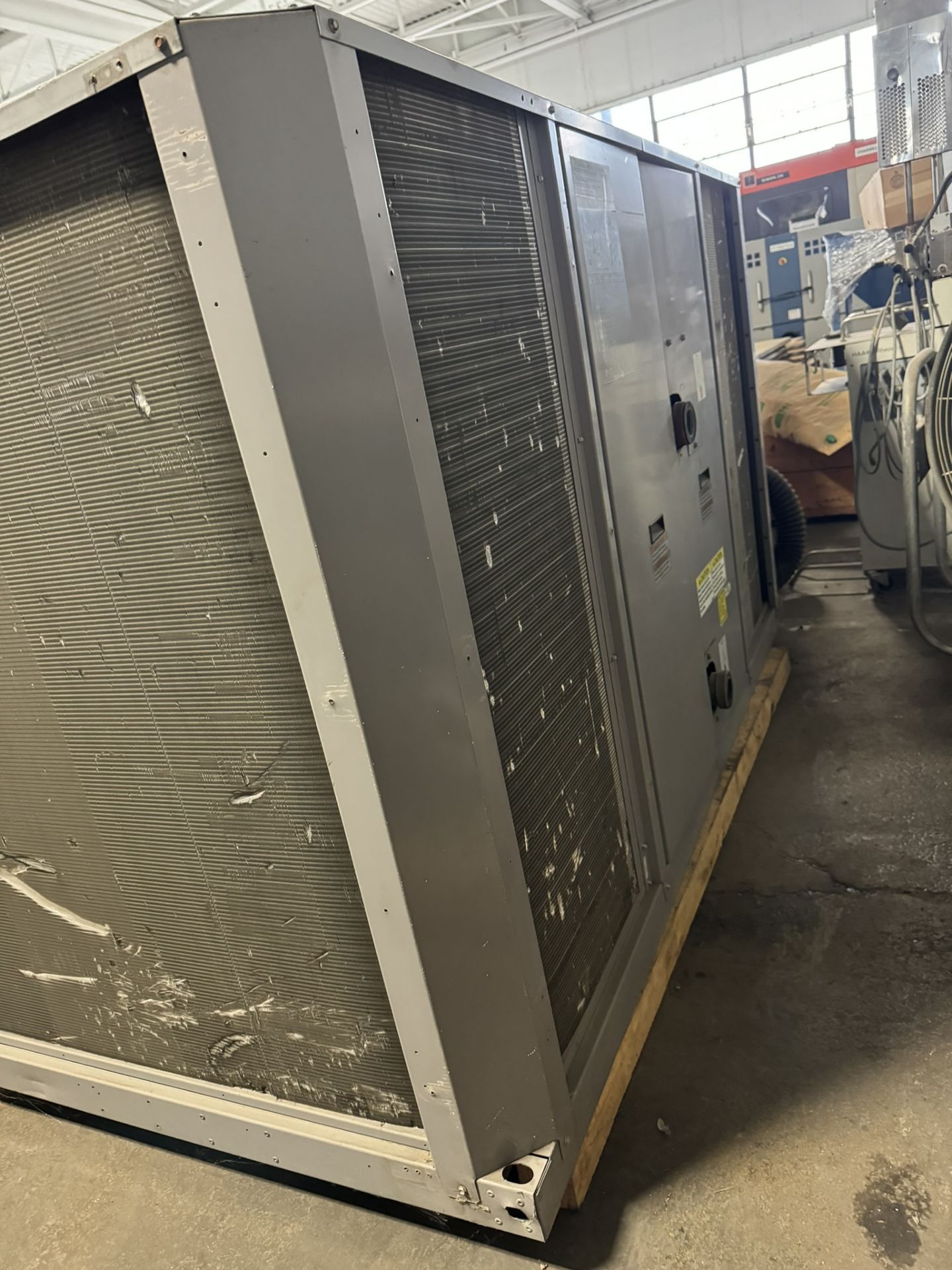 Carrier Chiller, Model 30RAN055---611KA - Image 2 of 3