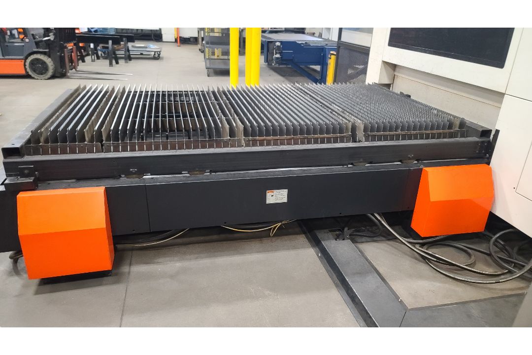 Mazak CNC Fiber Laser Cutting System Model Optiplex 3015, 4 KW, 60" x 120", Dust Collector, (2016) - Image 5 of 18