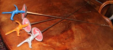 3 Degen, Florett "allstar" mit Pistolengriff, altersbedingter Zustand