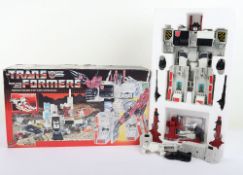 Vintage G1 Transformers Metroplex action figure boxed with insert Takara Hasbro 80s, 
