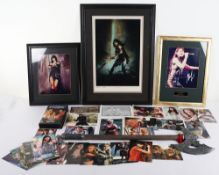 Autographs with certificates and Axe for cosplay,