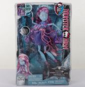 Monster High Kiyomi Haunterly 2014 New in Box Doll Mattel.