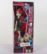 Monster High Venus McFlytrap Daughter of the Plant Monster 2013 New in Box Doll Mattel.