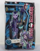 Monster High Twyla Daughter of the Boogeyman 2013 New in Box Doll Mattel.