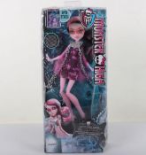 Monster High Draculaura Haunted Daughter of Dracula 2014 New in Box Doll Mattel.