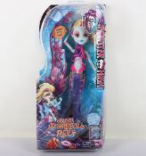 Monster High Lagoona Blue Great Scarrier Reef Glowsome Ghoulfish Daughter of the Sea Monster 2015 Ne