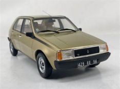 Ottomobile OT129 1:18 Scale Die Cast Renault 30 TX Champagne 1983.