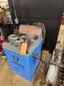 Triumph Tire Balancing Machine