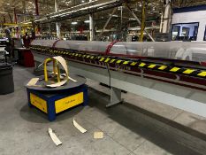 Tube cutting machine