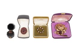 TWO RINGS AND THREE BROOCHES