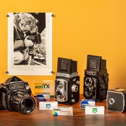 Photographica - Timed Online