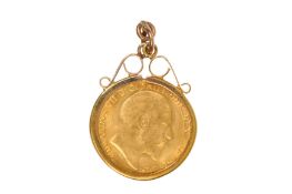 A HALF SOVEREIGN COIN PENDANT