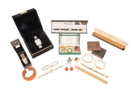 A GROUP OF WATCHES AND COSTUME JEWELLERY