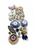A collection of vintage ceramics, to include a blu