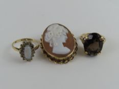 A 9ct gold smoky quartz cocktail ring, finger size