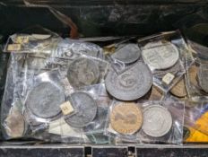 A quantity of assorted UK and foreign coins includ