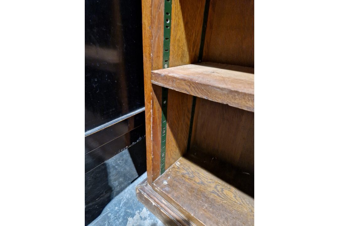 Unusually large oak bookcase, three section having 14 adjustable shelves, 172cm high x 310cm wide - Image 12 of 23