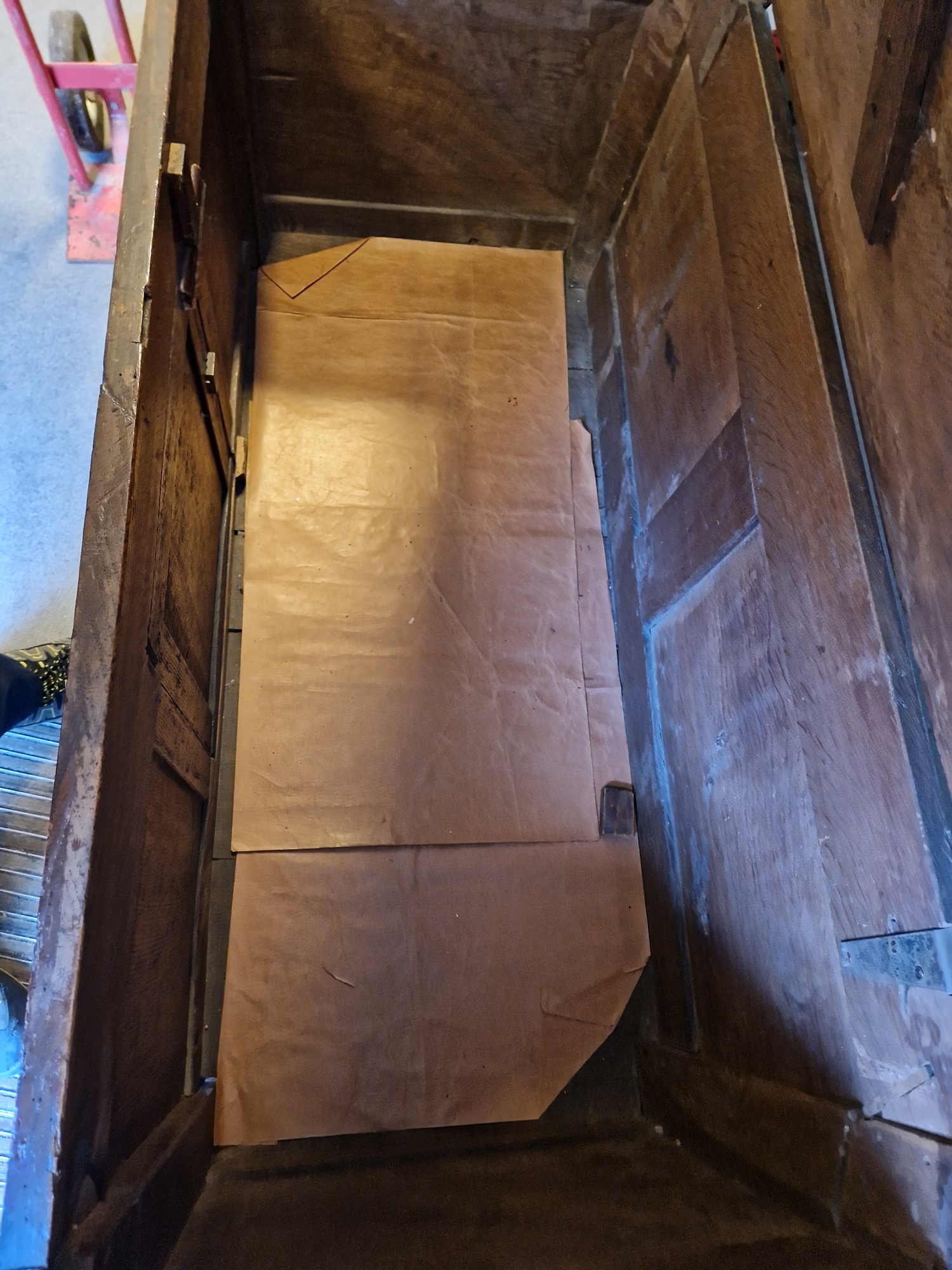 Antique oak coffer, the planked top with lunette frieze, the three-framed panel front scroll - Image 17 of 27