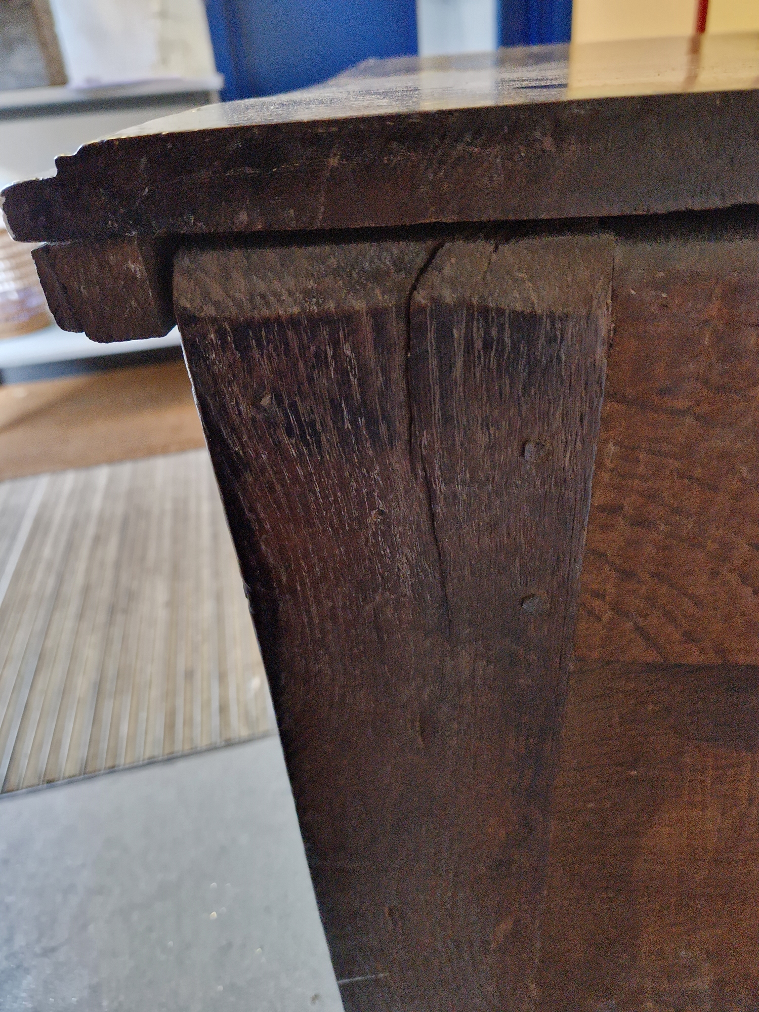 Antique oak coffer, the planked top with lunette frieze, the three-framed panel front scroll - Image 15 of 27