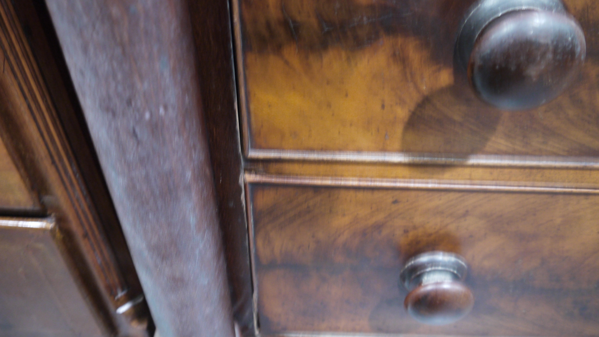 Victorian mahogany chest of drawers having a concealed frieze drawer, over three short and  three - Image 18 of 61