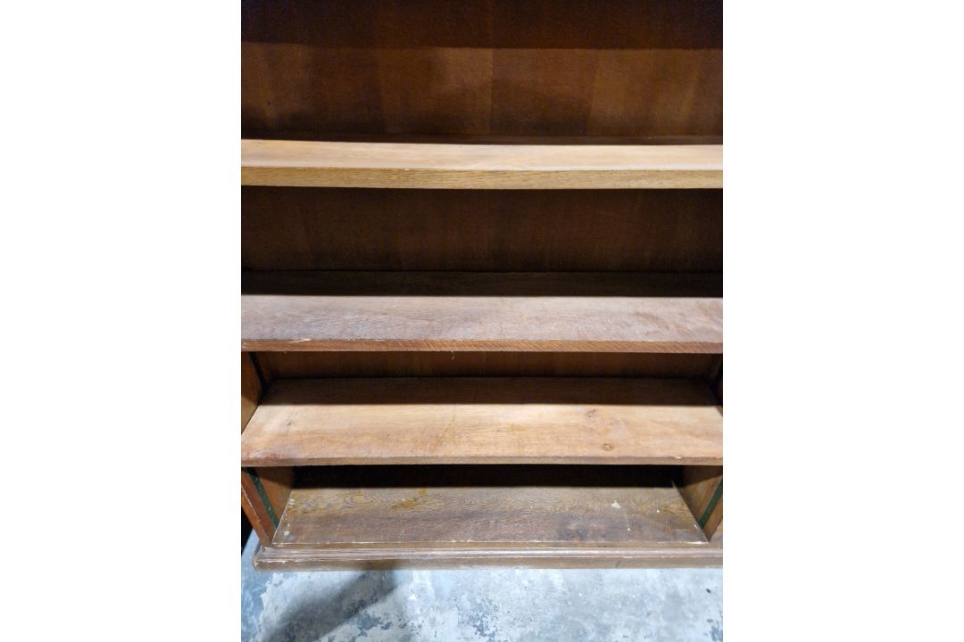 Unusually large oak bookcase, three section having 14 adjustable shelves, 172cm high x 310cm wide - Image 14 of 23