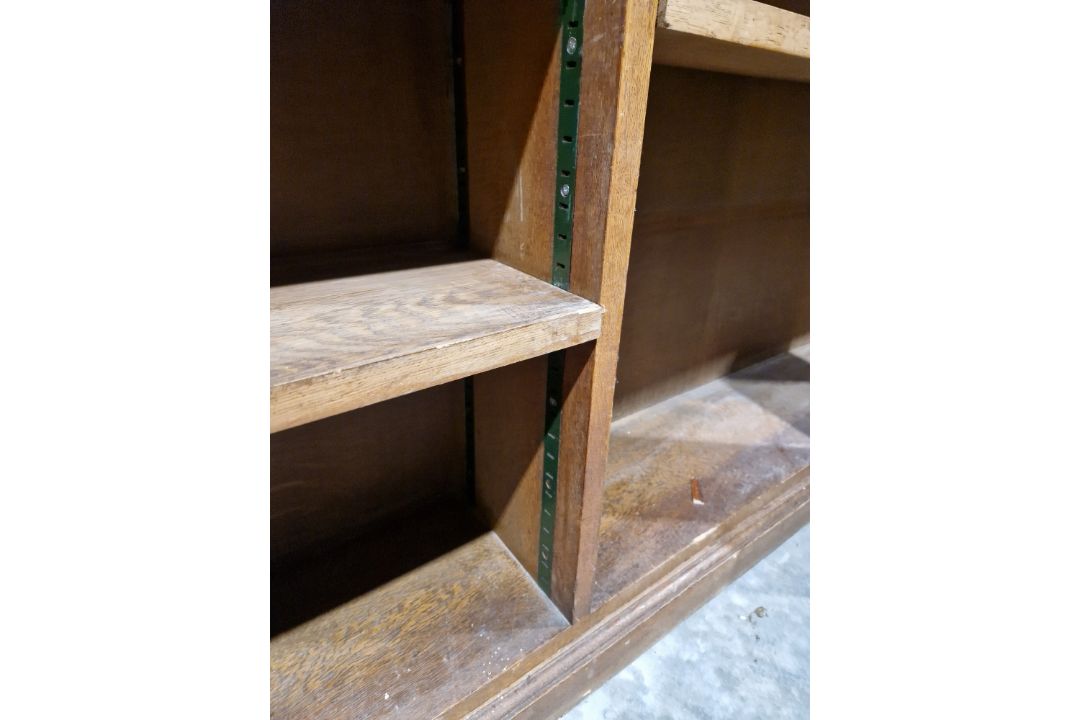 Unusually large oak bookcase, three section having 14 adjustable shelves, 172cm high x 310cm wide - Image 9 of 23