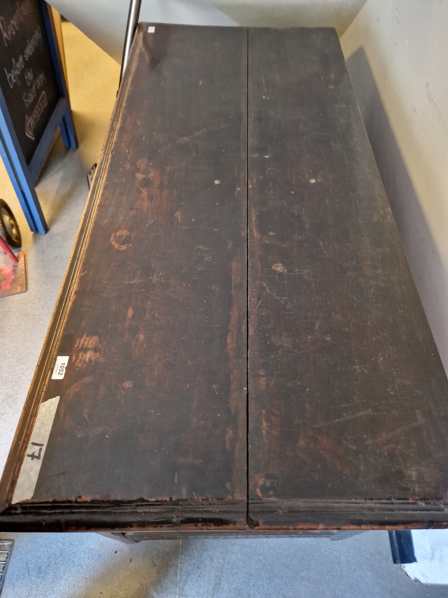 Antique oak coffer, the planked top with lunette frieze, the three-framed panel front scroll - Image 3 of 27