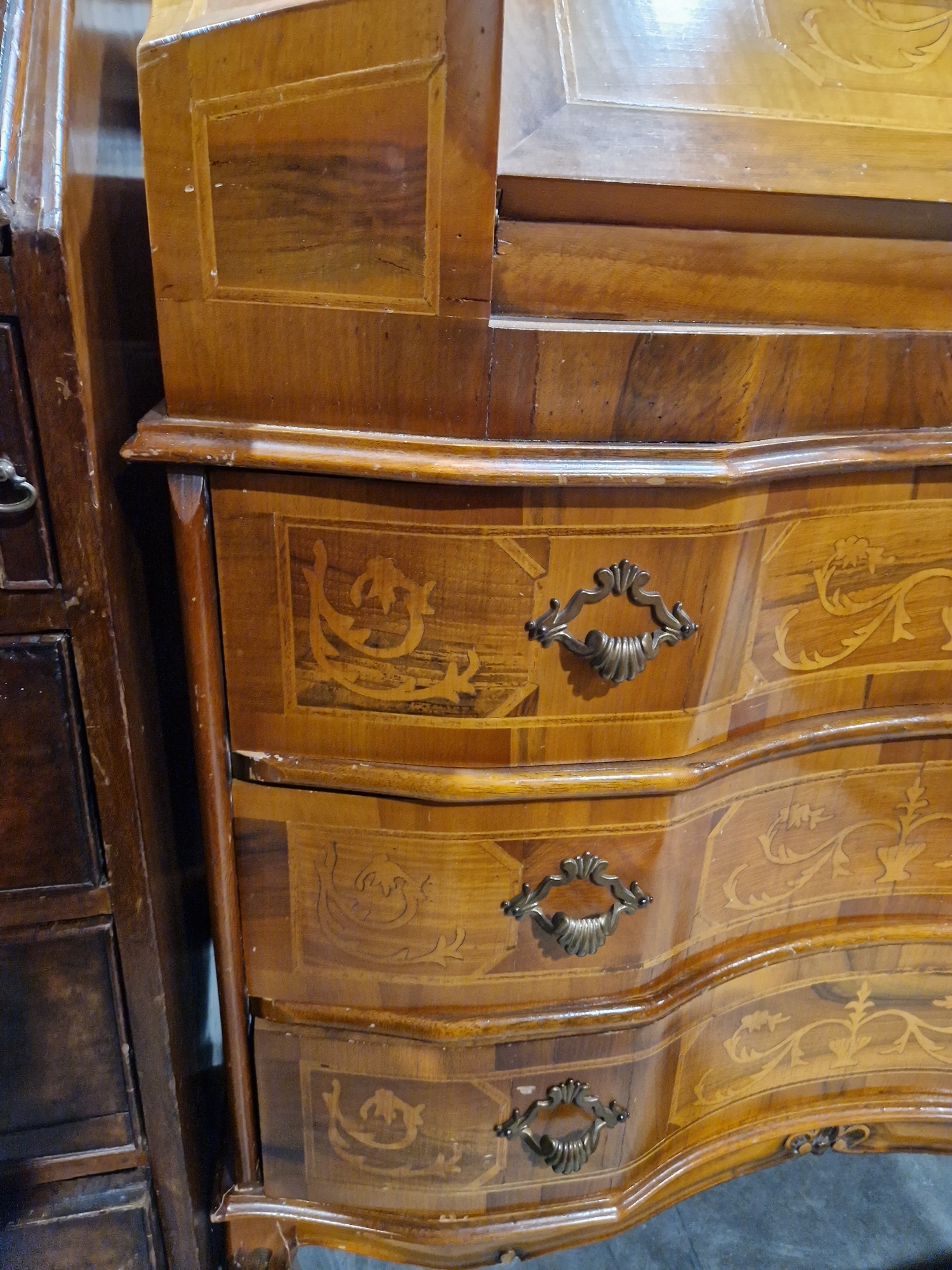 Reproduction marquetry inlaid bureau, the fall-front enclosing two fitted drawers and pigeonholes - Image 14 of 34