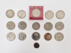 Collection of coinage and commemorative coins including a German 1928 with oak tree silver five