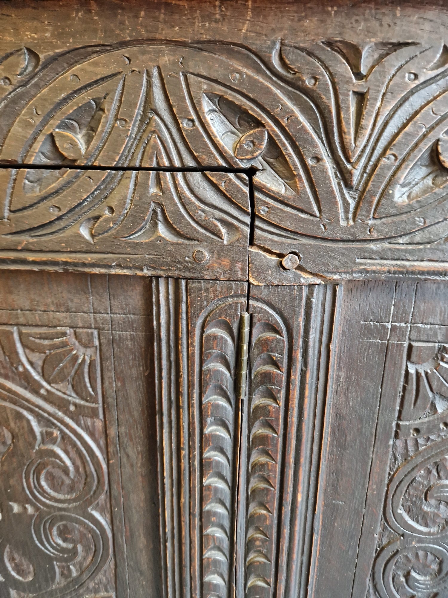 Antique oak coffer, the planked top with lunette frieze, the three-framed panel front scroll - Image 11 of 27