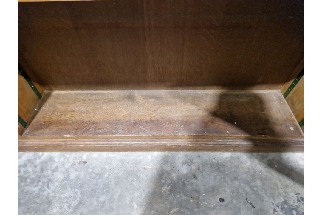 Unusually large oak bookcase, three section having 14 adjustable shelves, 172cm high x 310cm wide - Image 19 of 23