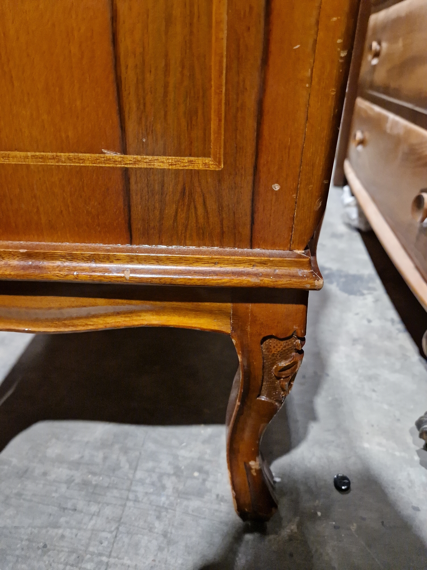 Reproduction marquetry inlaid bureau, the fall-front enclosing two fitted drawers and pigeonholes - Image 27 of 34