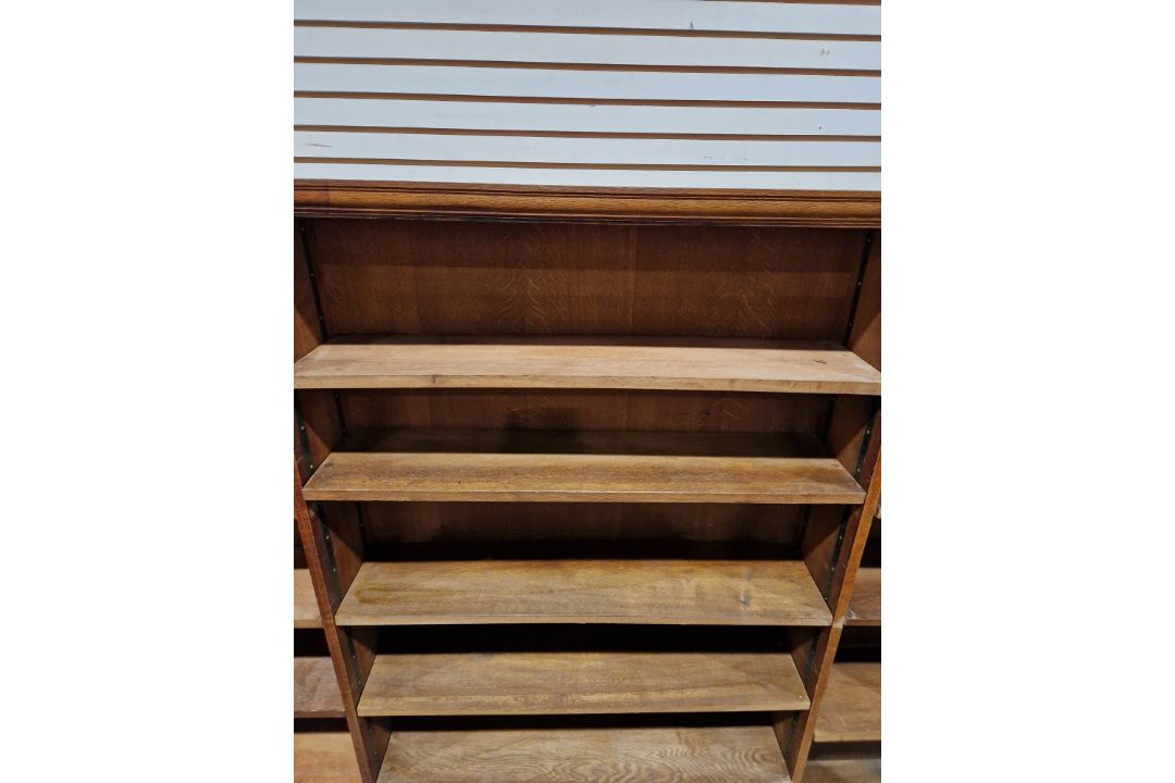 Unusually large oak bookcase, three section having 14 adjustable shelves, 172cm high x 310cm wide - Image 17 of 23