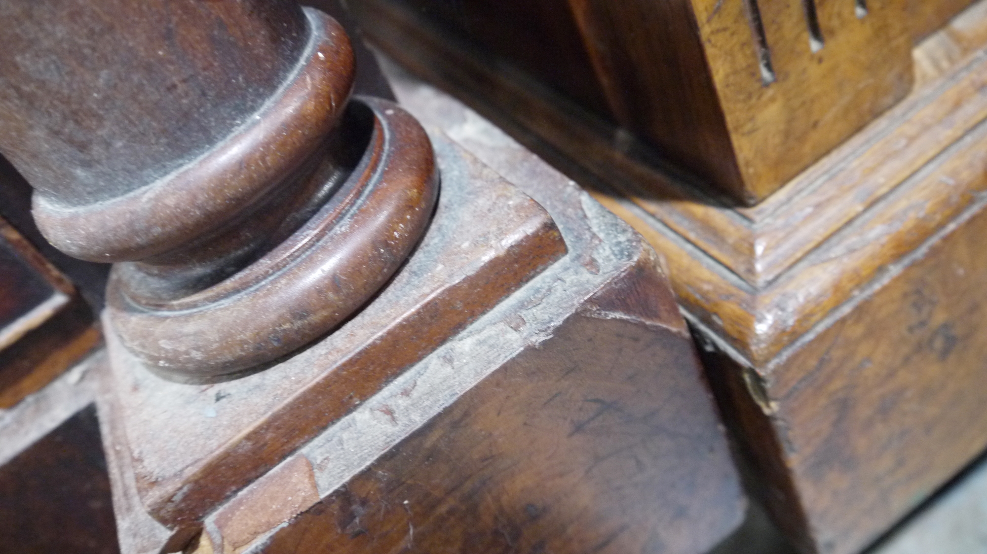 Victorian mahogany chest of drawers having a concealed frieze drawer, over three short and  three - Image 15 of 61