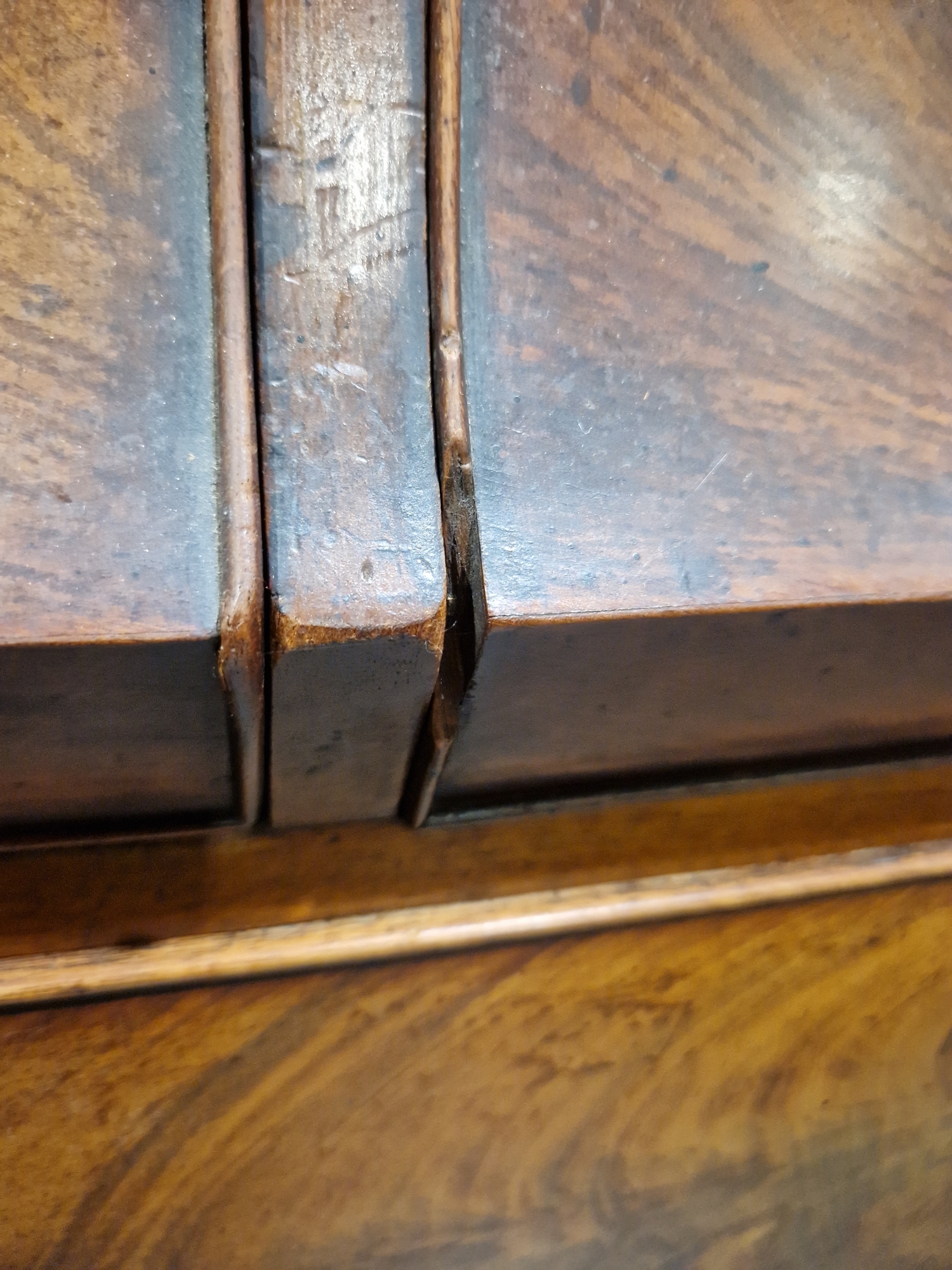 Victorian mahogany chest of drawers having a concealed frieze drawer, over three short and  three - Image 46 of 61