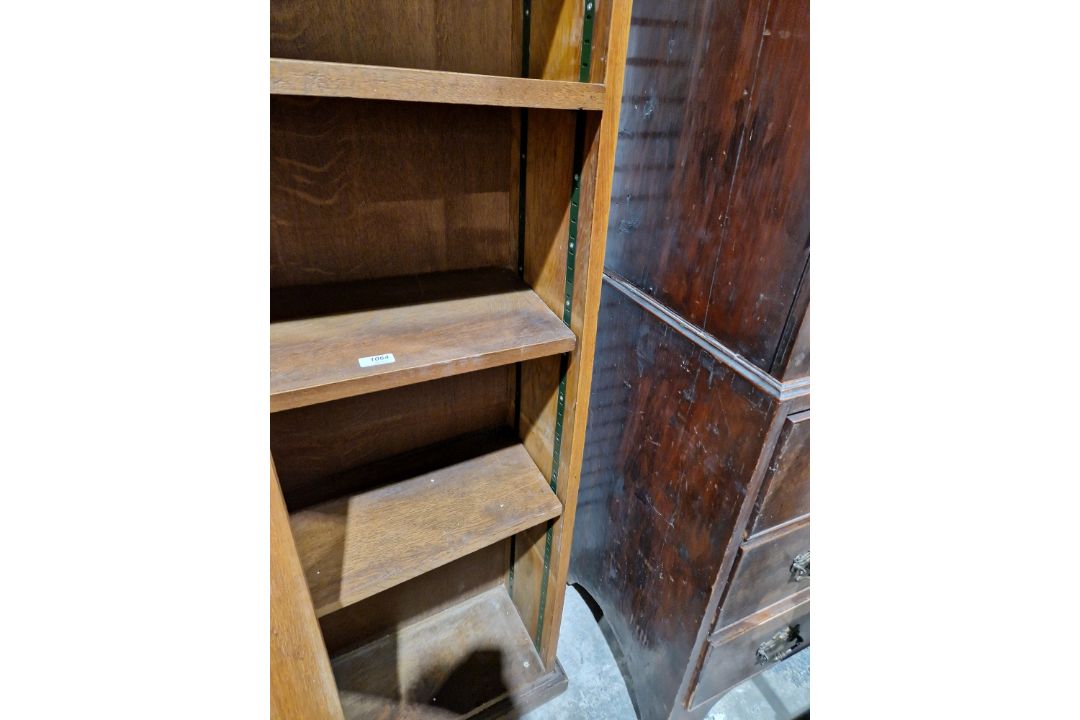Unusually large oak bookcase, three section having 14 adjustable shelves, 172cm high x 310cm wide - Image 4 of 23