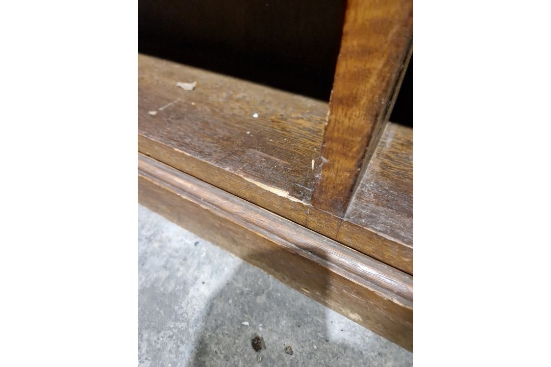 Unusually large oak bookcase, three section having 14 adjustable shelves, 172cm high x 310cm wide - Image 15 of 23