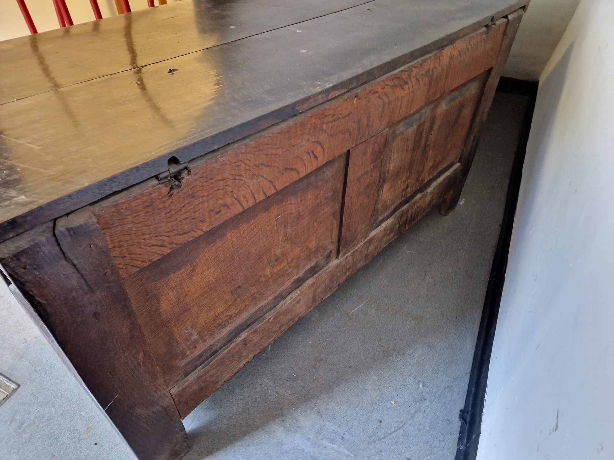 Antique oak coffer, the planked top with lunette frieze, the three-framed panel front scroll - Image 14 of 27