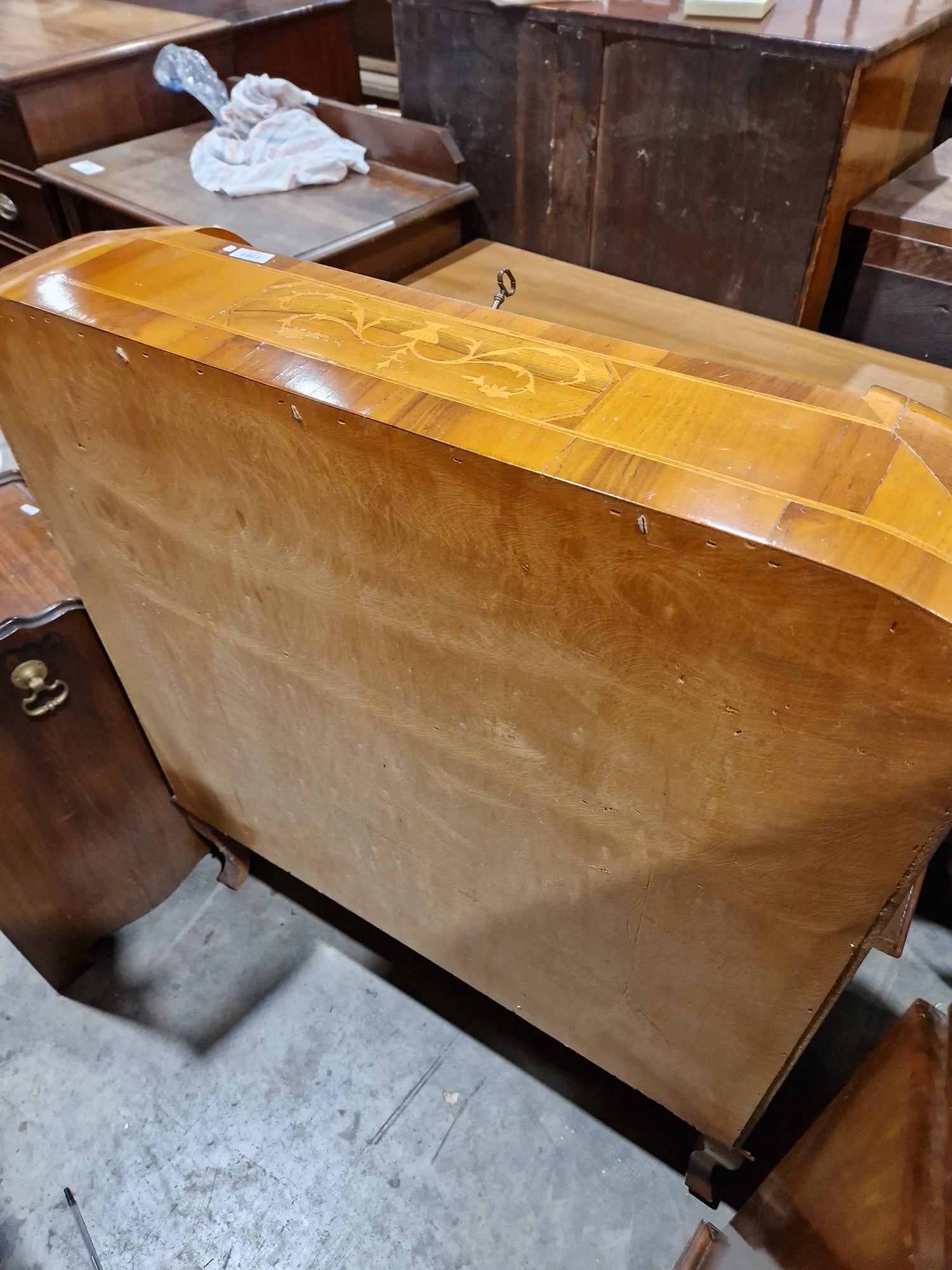 Reproduction marquetry inlaid bureau, the fall-front enclosing two fitted drawers and pigeonholes - Image 29 of 34