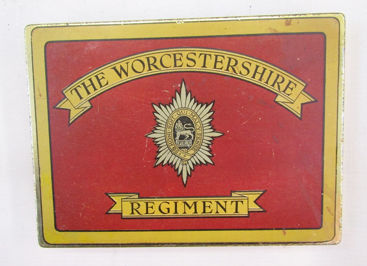 Collection of Worcestershire Regiment items to include a wall plaque, blazer badges and car badges - Image 6 of 10
