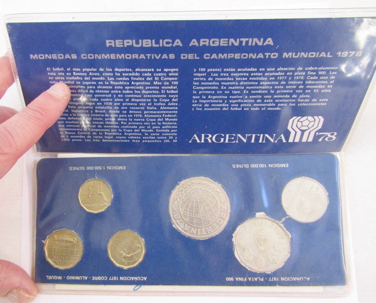 3 crowns, 1937, 1953 and 1965, 1953 blister pack of coins half crown to farthing (9) together with - Image 11 of 16