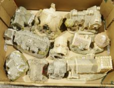 Small collection of Lilliput models to include Lilliput Lane Love Cottage, Moonlight Cove, Summer